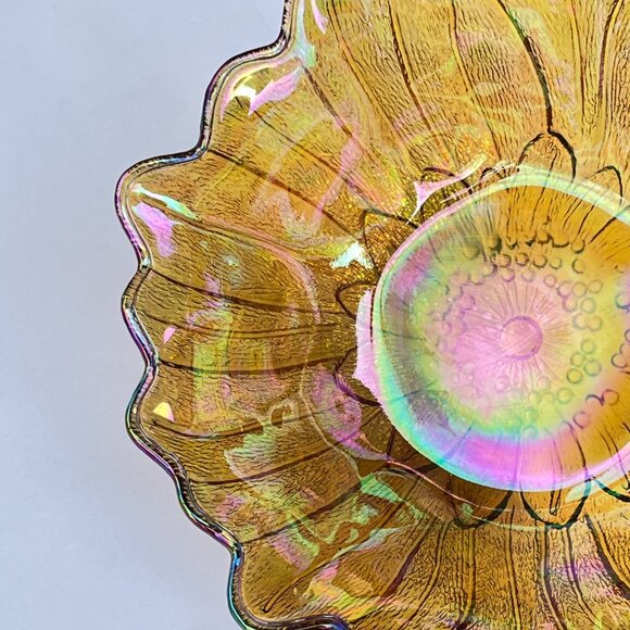 Vintage Indiana Glass Co Amber Glass pons Pattern Sunflower Lily Bowl 7" Dish - Picture 7 of 7